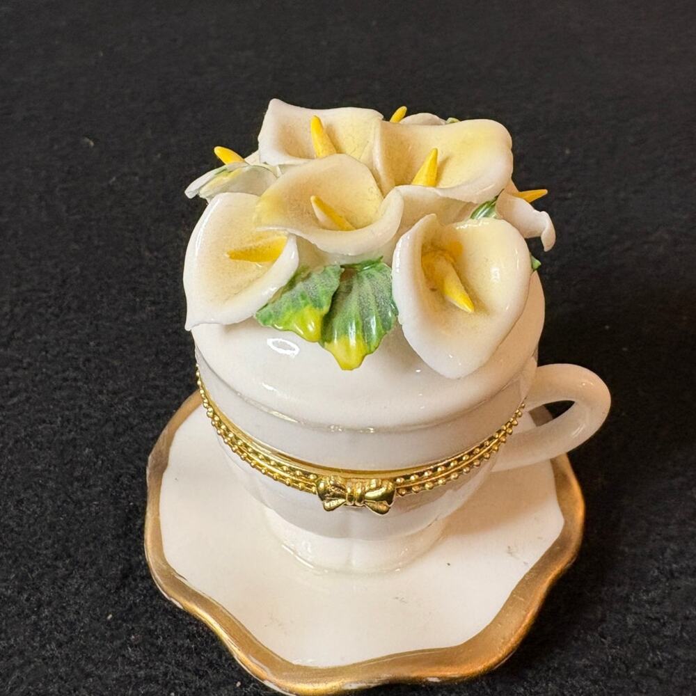 Vintage Porcelain Flower Pattern Cup & Saucer Trinket Box